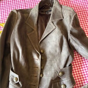 Leather coat not listing due